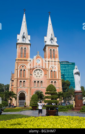 La Cathédrale Notre Dame, Hoh Chi Minh Ville (Saigon), Vietnam, Indochine, Asie du Sud-Est, l'Asie Banque D'Images