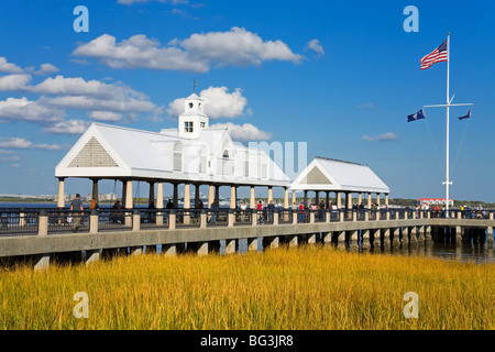 Parc au bord de l'embarcadère, Charleston, Caroline du Sud, États-Unis d'Amérique, Amérique du Nord Banque D'Images