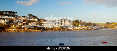 Vue panoramique tourné de Fowey, Cornwall Polruan photographié d'Angleterre UK Banque D'Images