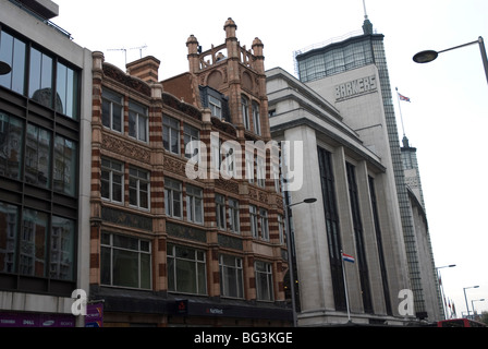 Boutiques dans Kensington High Street Kensington London UK Banque D'Images