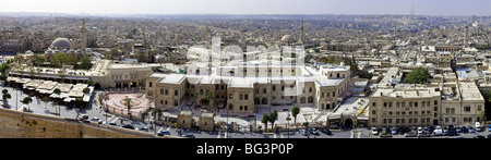 Panorama d'Alep avec vue sur le souk le plus long au monde. Banque D'Images
