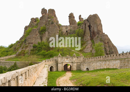 Forteresse Kaleto et de formations rocheuses, Belogradchik, Bulgarie, Europe Banque D'Images