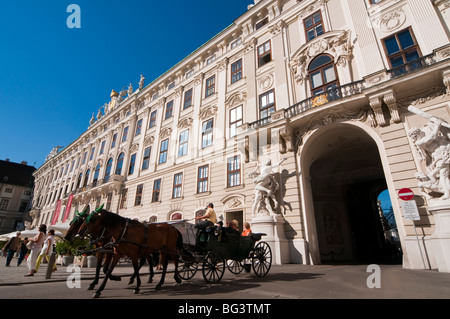 Fiaker, Hofburg, Wien, Österreich | fiaker, Hofburg, Vienne, Autriche Banque D'Images