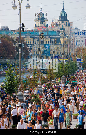 Indépendance Day Parade annuelle le long de la rue Khreshchatyk et Maidan Nezalezhnosti (Place de l'indépendance), Kiev, Ukraine, l'Europe Banque D'Images