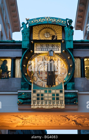 Ankeruhr, Jugendstil, Wien, Österreich | horloge Anker, art nouveau, Vienne, Autriche Banque D'Images
