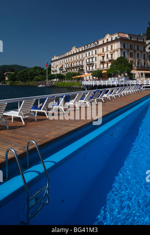 L'Italie, la Lombardie, région des lacs, lac de Côme, Cernobbio, Grand Hôtel Villa D'Este à partir de la piscine Banque D'Images