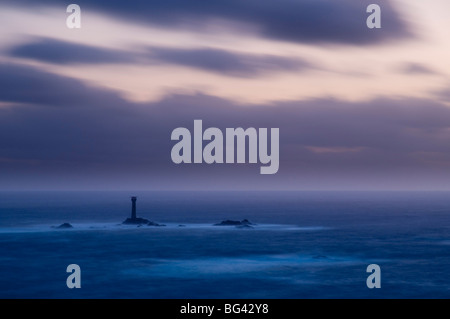 Royaume-uni, Angleterre, Cornouailles, Lands End, phare de Drakkars Banque D'Images