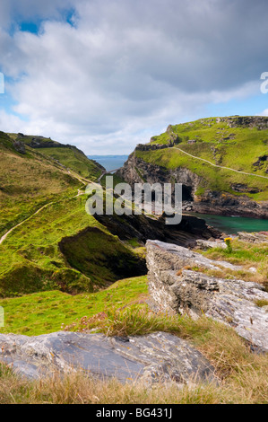 Royaume-uni, Angleterre, Cornouailles, Château de Tintagel de South West Coastal Path Banque D'Images