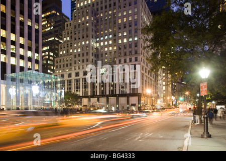 La 5ème Avenue, Manhattan, New York City, USA Banque D'Images