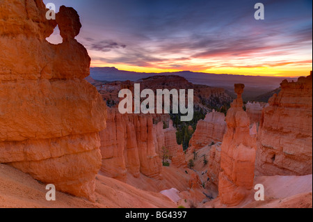USA, Utah, le Parc National de Bryce Canyon, Thors Hammer près de Sunset Point Banque D'Images