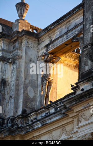 Nicaragua, Leon, Leon Cathedral, connu comme Basilicade la Asuncion, Bell Tower Banque D'Images