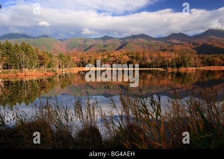Le Japon, l'île d'Hokkaido, Péninsule de Shiretoko, le Parc National de Shiretoko, Shiretoko Shiretoko (cinq lacs Rendez-ko) Banque D'Images