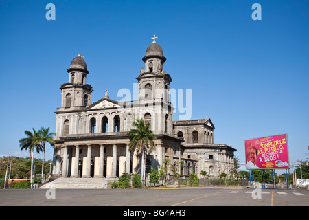 Le Nicaragua, Managua, Zona Monumental, Plaza de la Republica, de l'épave ancienne cathédrale détruite par le tremblement de terre de 1972 Banque D'Images