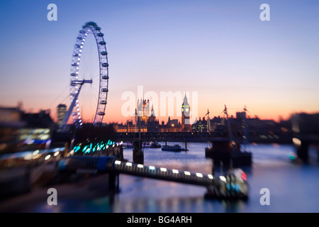 Chambres du Parlement et le London Eye, Westminster, London, UK Banque D'Images