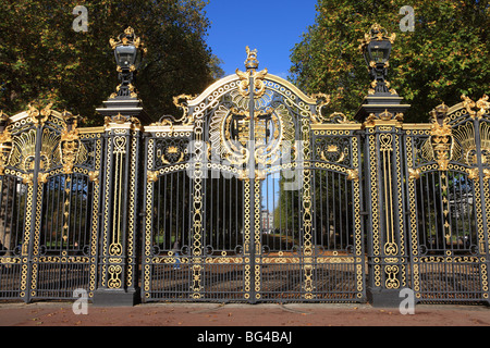 Gate, Regents Park, Londres, Angleterre, Royaume-Uni, Europe Banque D'Images