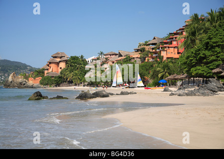 Playa La Ropa, Zihuatanejo, dans l'État de Guerrero, au Mexique, en Amérique du Nord&# 10 ; Banque D'Images