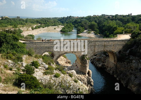 Pont du Diable, le Pont du Diable, au cours de l'Hérault, à proximité de Saint Guilhem le Désert, Hérault, Languedoc Roussillon, France Banque D'Images