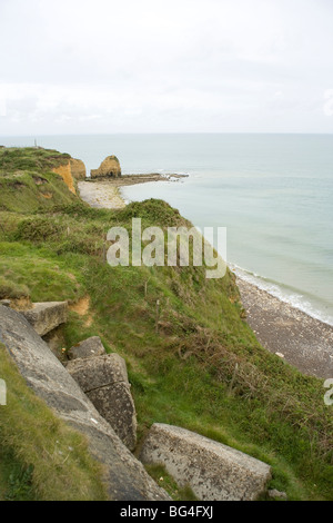 Les Rangers Memorial à la Pointe du Hoc agressées par des Rangers américains sur d jour 6 juin 1944 sous la menace de l'érosion des falaises Banque D'Images