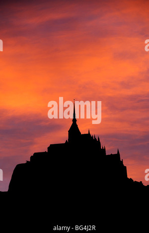 Silhouette du Mont-Saint-Michel, France Banque D'Images
