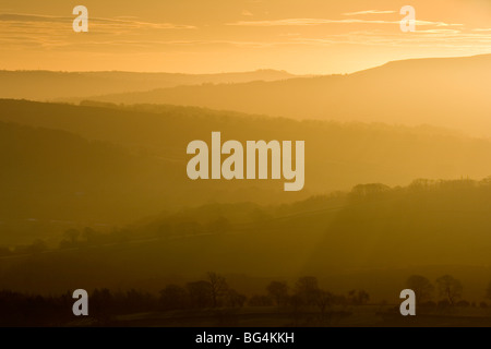 La vue de Embsay Moor, dans le Yorkshire du Nord, à l'égard Ilkley Moor dans la distance Banque D'Images