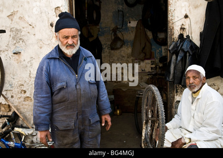 Scènes de marché dans le marché animé de la vieille ville de Casablanca. Banque D'Images