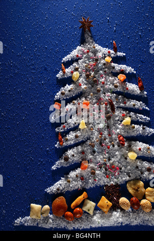 Arbre de Noël épicé alimentaire sel poivre manger manger alimentation alimentation menu de repas délicieux délicieux bonbon bonbons douce sucrée peu de sucre Banque D'Images