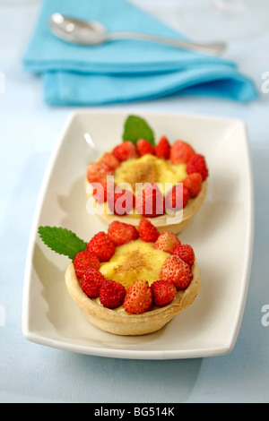 Tartelettes aux fraises. Recette disponible. Banque D'Images