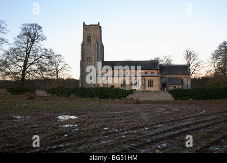 Église de Saint Barthélemy à Hanworth, Norfolk, Royaume-Uni. Banque D'Images