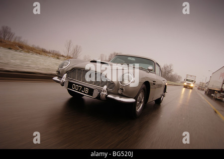 James Bond 007 Aston Martin DB4 de Goldfinger, film photographié au camp xray canada Banque D'Images