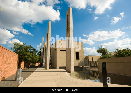 Les touristes à la Musée de l'apartheid. Johannesburg, Afrique du Sud. Banque D'Images