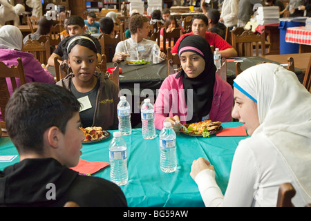 Mix It Up jour favorise la diversité à l'école secondaire Banque D'Images