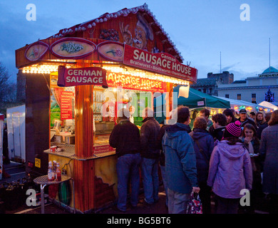 Fast food servez des aliments chauds Banque D'Images