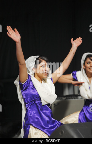 Bhangra, danse folklorique Punjabi Banque D'Images