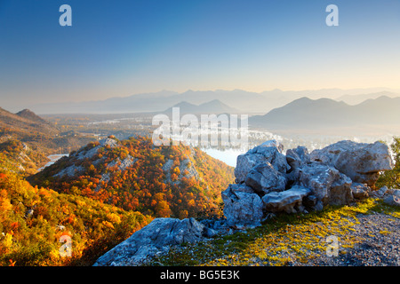 Le Parc National du lac de Skadar à l'automne Banque D'Images