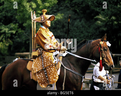 Tir à l'arc japonais le Yabusame Japon Kamakura à cheval Banque D'Images