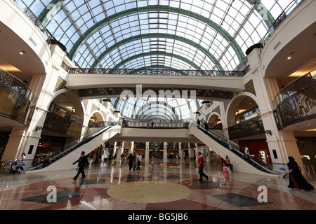 L'intérieur de la galerie marchande Mall of the Emirates, Dubaï, Émirats Arabes Unis Banque D'Images