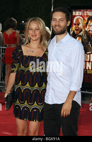 JENNIFER M Tobey Maguire TROPIC THUNDER PREMIERE WESTWOOD LOS ANGELES USA 11 Août 2008 Banque D'Images