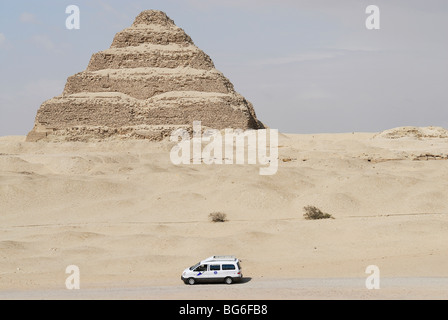 La pyramide à degrés de Djoser, Saqqara, Egypte Banque D'Images