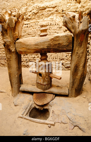 Presse à Huile Dans la ville de Al Qasr à Dakhla oasis, à l'ouest de l'Égypte Banque D'Images