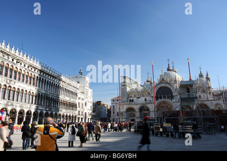 Basilica di San Marco (la Basilique St Marc), Piazza San Marco (la Place St Marc), Venise, Italie Banque D'Images