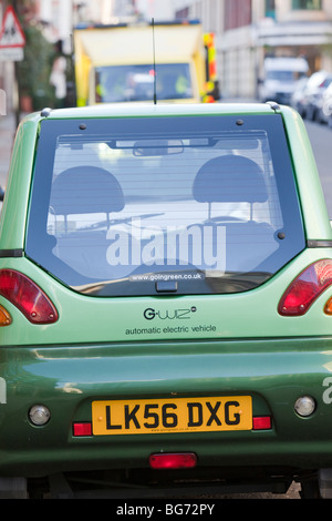 Un G-Wiz voiture électrique dans les rues de Londres, au Royaume-Uni. Ces véhicules sans émissions aident à lutter contre le changement climatique. Banque D'Images