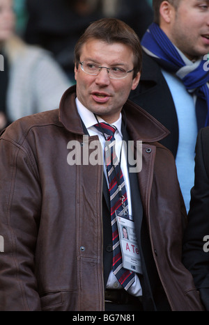 ROB ANDREW MBE ANGLETERRE ELITE RUGBY TWICKENHAM MIDDLESEX ANGLETERRE DIRECTEUR 07 Novembre 2009 Banque D'Images