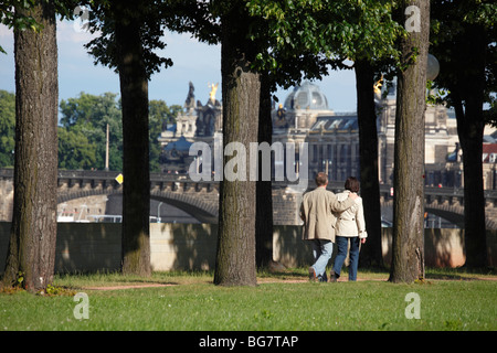 Allemagne, Saxe, Dresde, vue depuis la terrasse ( Nouvelle terrasse) de la vieille ville et pont Augustusbrücke Banque D'Images