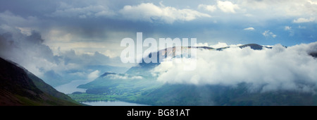 Orage passant sur Grasmoor Mountain High Plus de Buttermere et Crummock Water, 'le Lake District' Cumbria England UK Banque D'Images