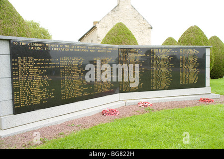 Mémorial des 151 pilotes Typhoon tué dans la libération de la Normandie dans les batailles à la suite d jour, à Noyers Bocage Banque D'Images