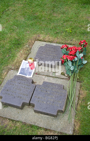 La tombe de Michael Wittmann Obersturmfuhrer SS dans le cimetière allemand à la Cambe, qui sont morts dans les batailles de Normandie après le jour "J" Banque D'Images