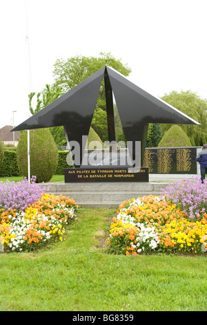 Mémorial des 151 pilotes Typhoon tué dans la libération de la Normandie dans les batailles à la suite d jour, à Noyers Bocage Banque D'Images