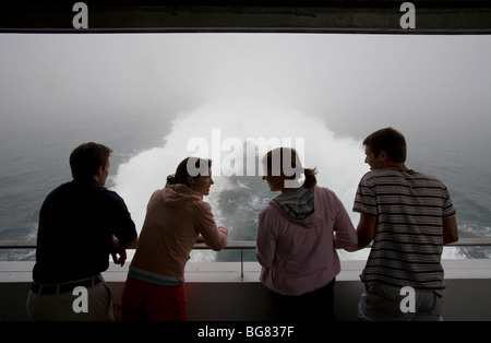 Passagers à grande vitesse le ride Cat ferry Banque D'Images