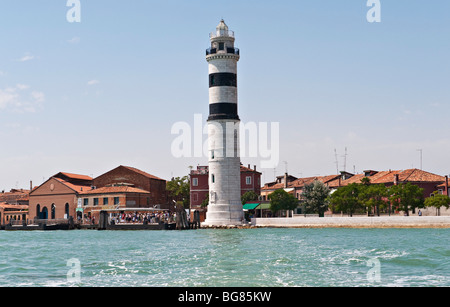 Le phare de l'île de Murano dans la lagune vénitienne, Venise, Italie Banque D'Images