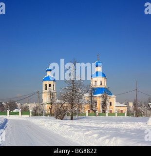 Église Saint Pierre et Paul (1751), Yasenevo, Moscou, Russie Banque D'Images